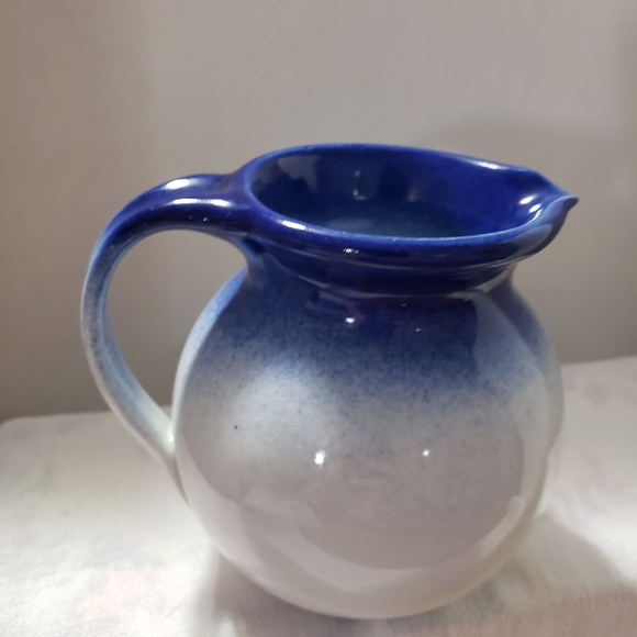 Beautiful pitcher with blue flowers and greenery Signed Donna 07 Homestead - Picture 4 of 10